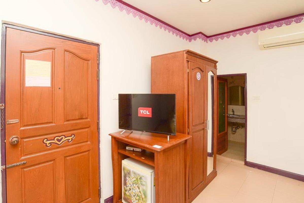Ban Ao Thong Hotel Trang Exterior foto