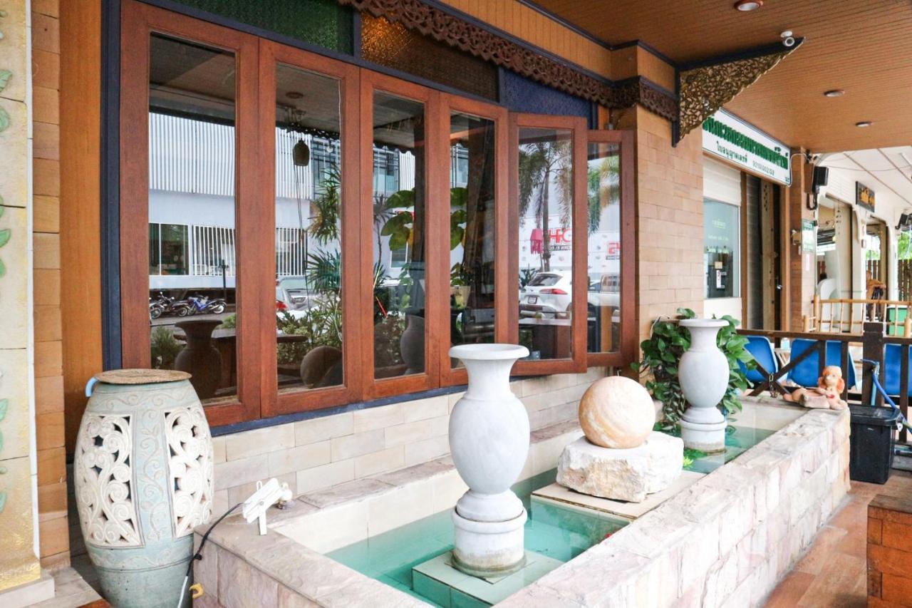 Ban Ao Thong Hotel Trang Exterior foto