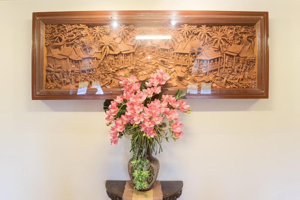 Ban Ao Thong Hotel Trang Exterior foto