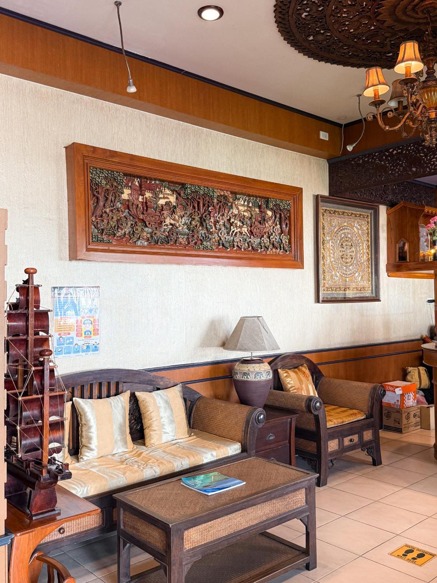 Ban Ao Thong Hotel Trang Exterior foto