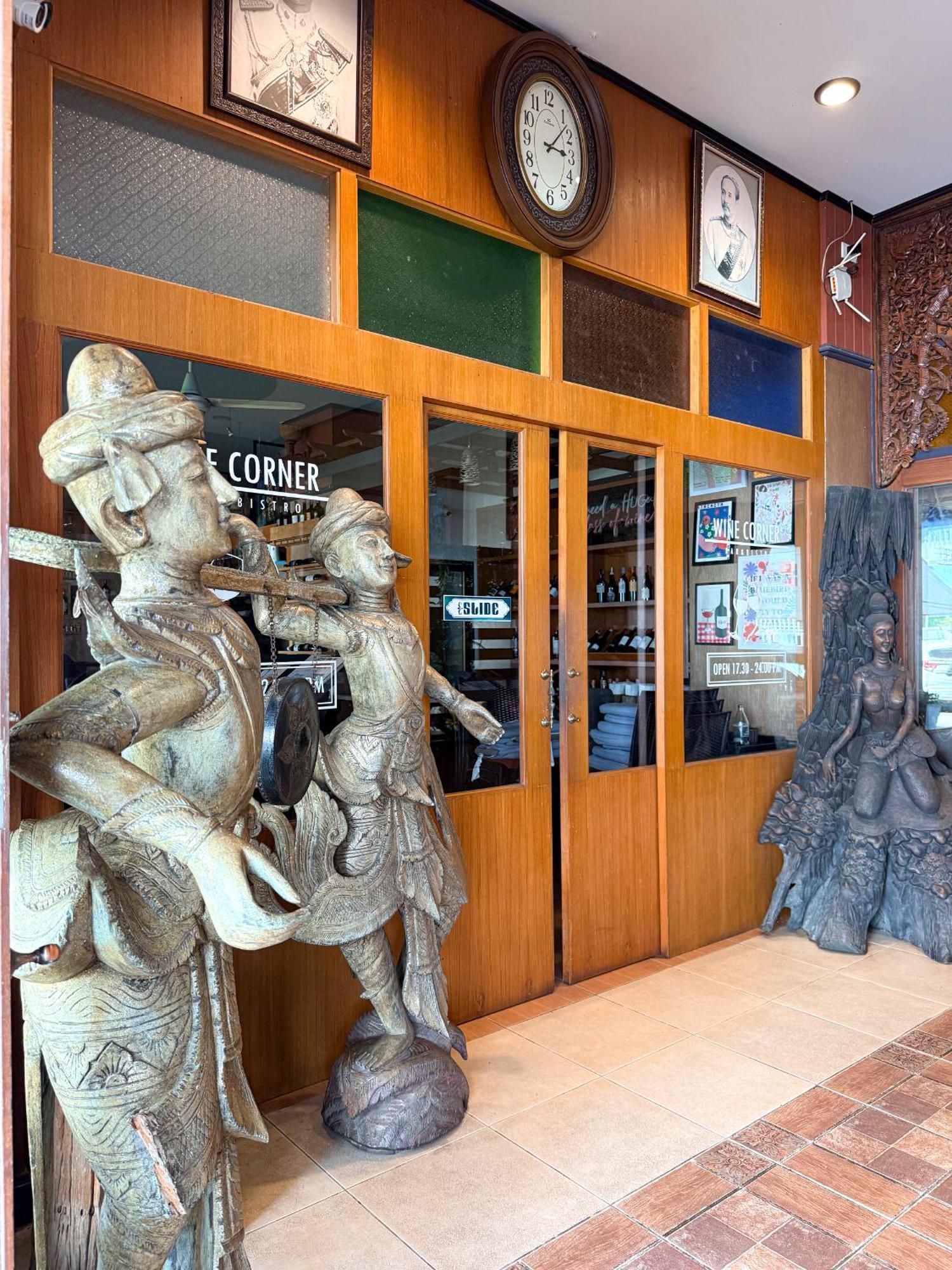 Ban Ao Thong Hotel Trang Exterior foto